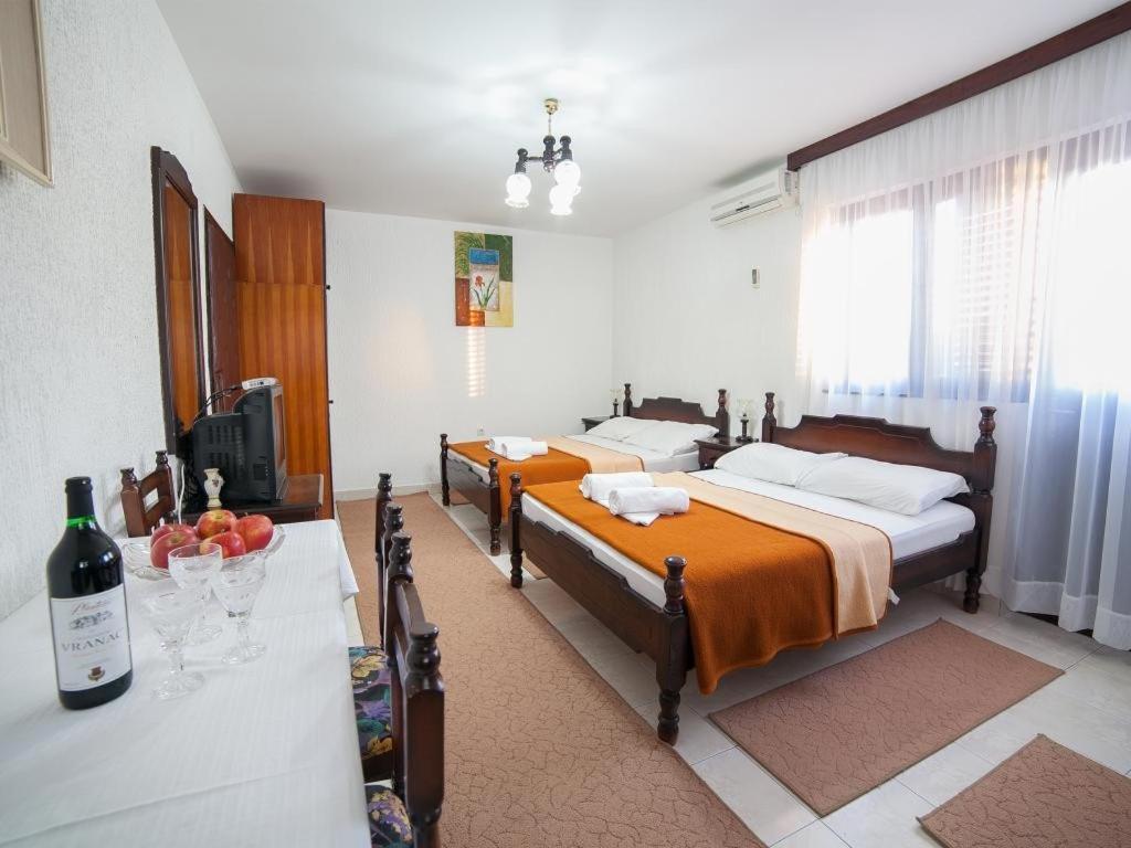 Guest House 4M Petrovac Quarto foto